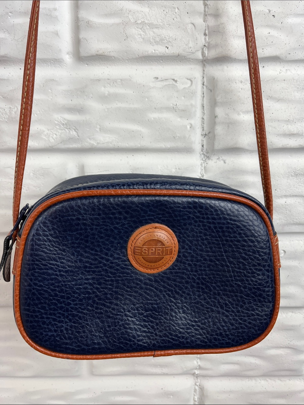 ESPRIT Y2K 90’s VINTAGE CROSSBODY CAMERA BAG NAVY BLUE AND BROWN FAUX LEATHER